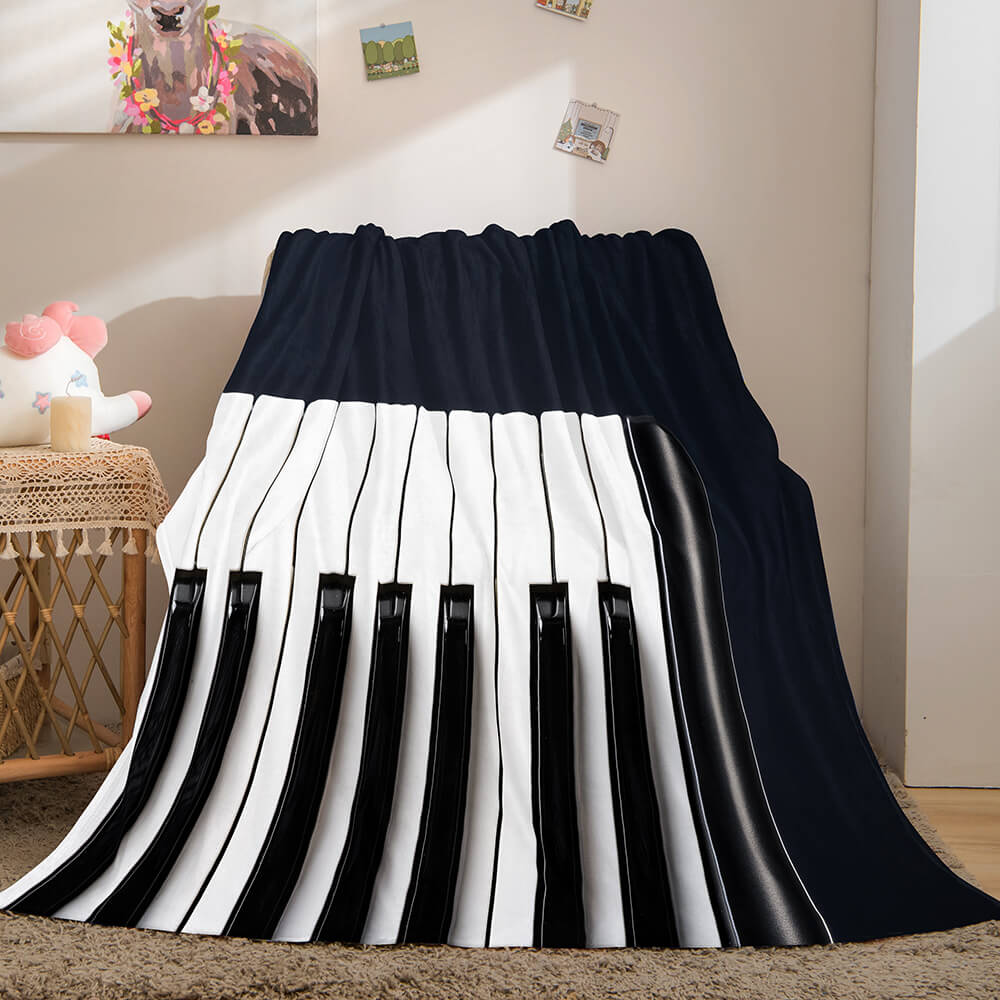 2026 NEW Black and White Flannel Fleece Throw Cosplay Blanket