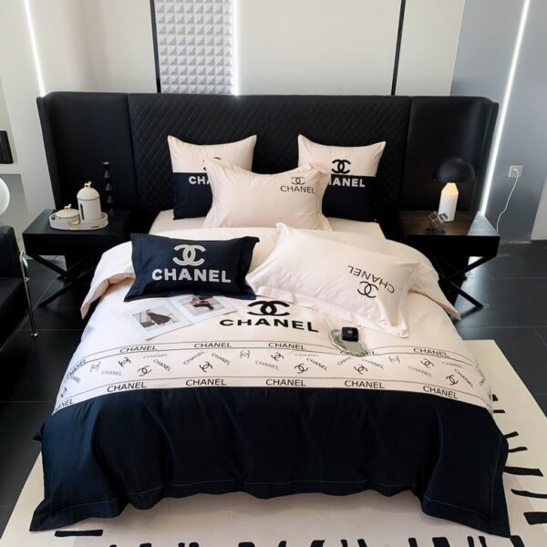 New Collection Chanel Bedding Set 002