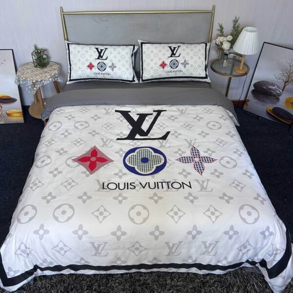 New Collection LV Bedding Set 012