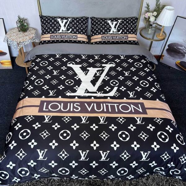 New Collection LV Bedding Set 010